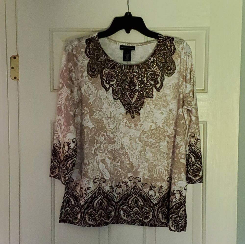 Women's studded neckline 3/4 sleeve top